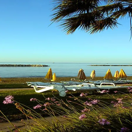 Rezort Palm Beach & 4*