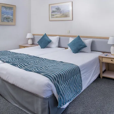 Palm & Λάρνακα