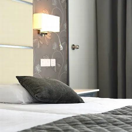 Palm & Θέρετρο Λάρνακα