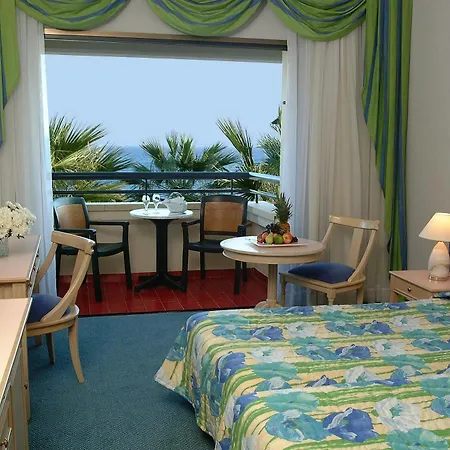 Palm & Θέρετρο 4*