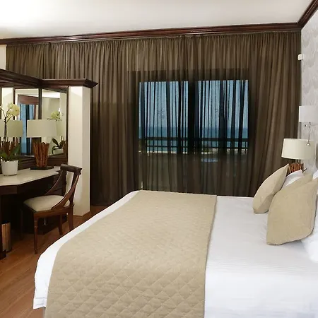 Θέρετρο Palm & Λάρνακα