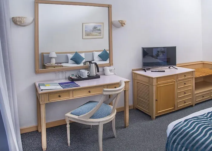 Курортний комплекс Palm & 4*