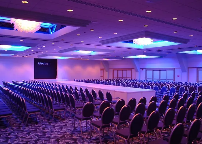 Курортний комплекс Palm & Ларнака