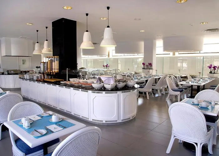 Курортний комплекс Palm & Ларнака