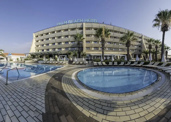 Palm & 4* Larnaca